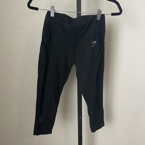 Gymshark Black Cropped Leggings Size Small - Picture 1 of 3